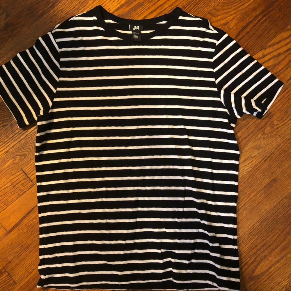 H&M men’s striped t-shirt Large